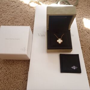 Van Cleef & Arpels Vintage Alhambra MOP necklace 18K YG